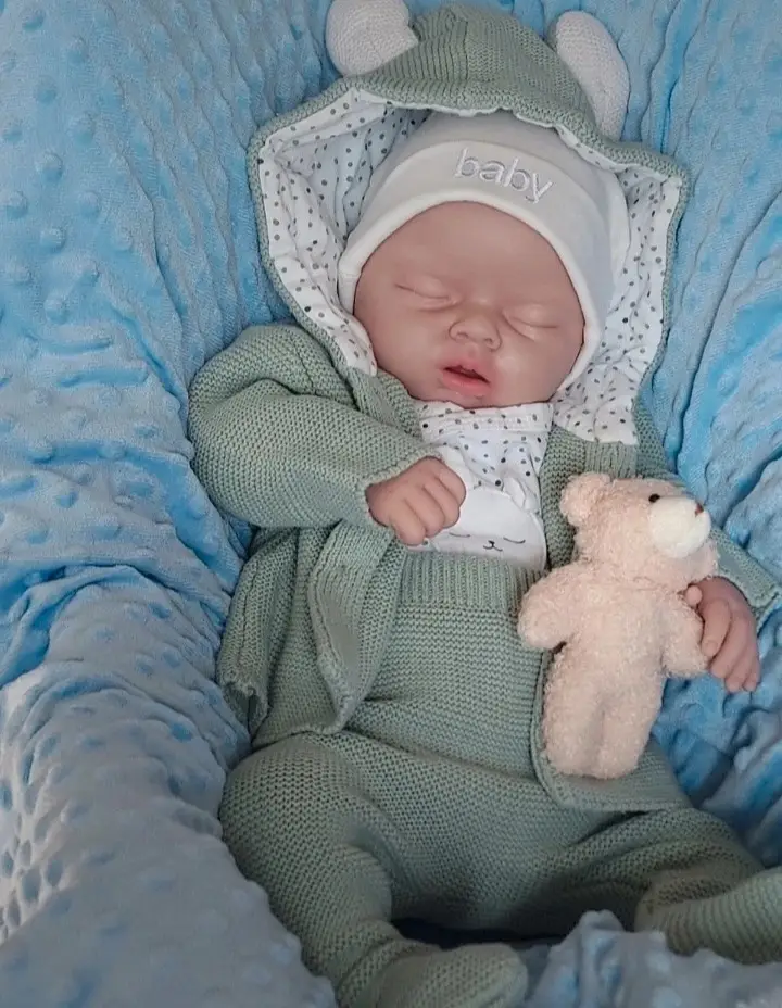 bébé reborn léo